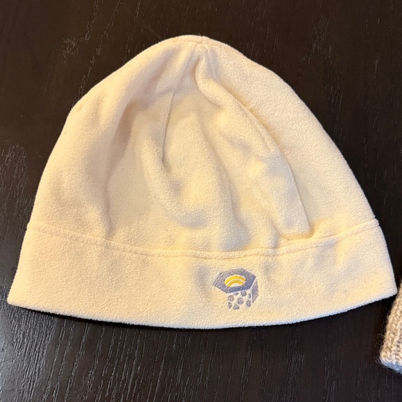 Carhartt Other - Mountain Hardwear Beanie warm hat unisex